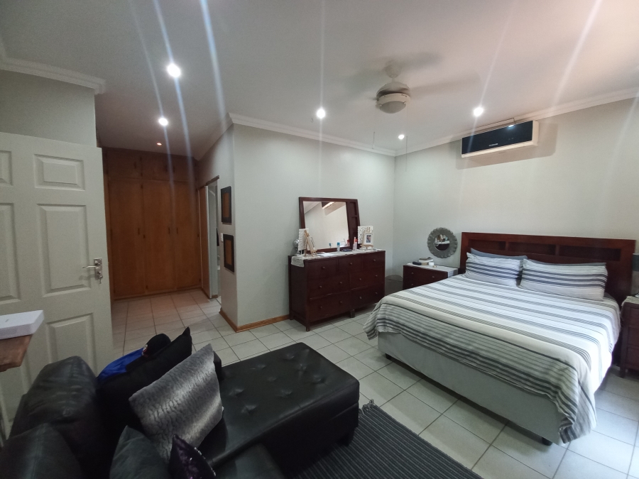 4 Bedroom Property for Sale in Safari Gardens North West